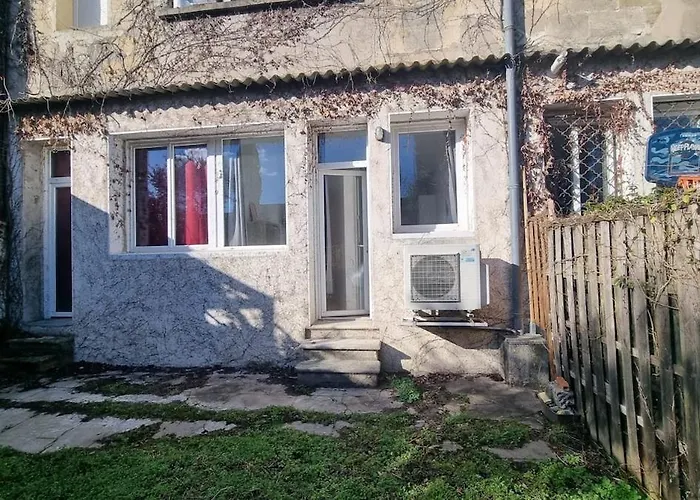Apartment Gauche Calme Proche Gare Climatisation